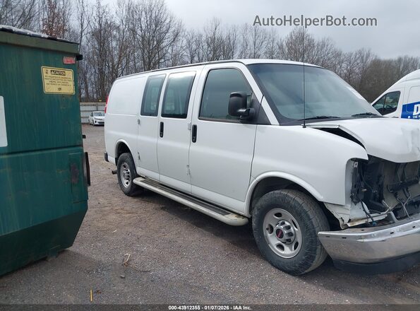 1GTW7AFF4H1907265 2017 GMC SAVANA 2500 Белый Вид задней части салона