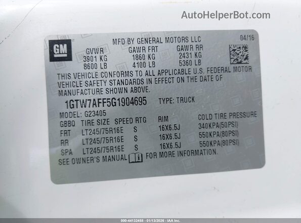 1GTW7AFF5G1904695 2016 GMC SAVANA 2500 Белый Вид подкапотного пространства