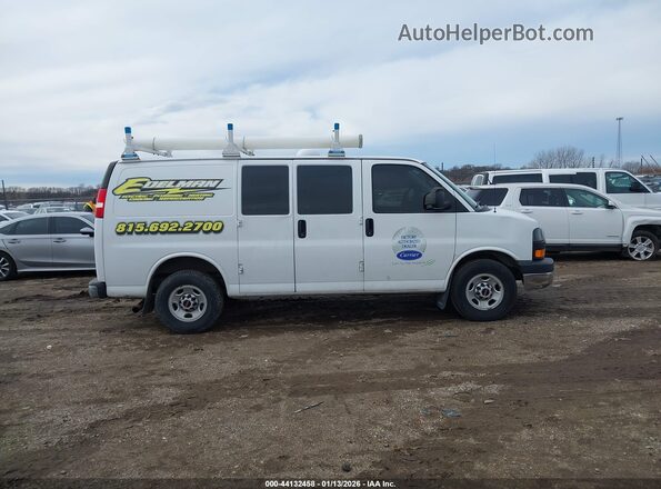 1GTW7AFF5G1904695 2016 GMC SAVANA 2500 Белый Вид задней части салона