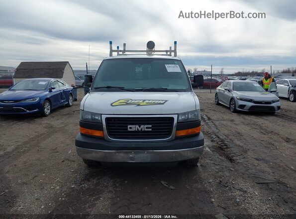 1GTW7AFF5G1904695 2016 GMC SAVANA 2500 Белый Вид щитка приборов