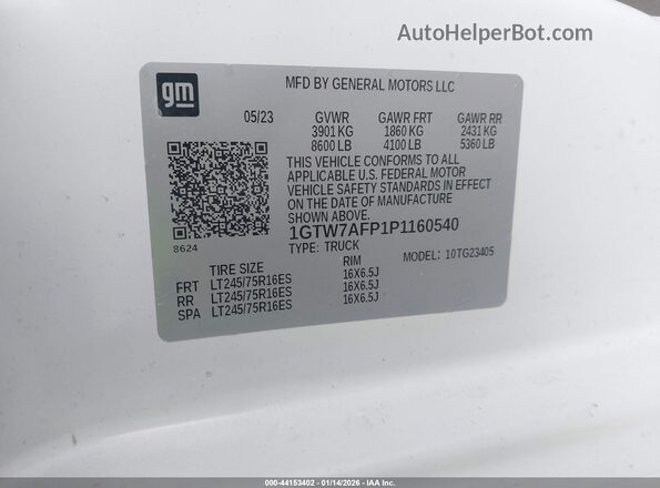 1GTW7AFP1P1160540 2023 GMC SAVANA CARGO White Вид підкапотного простору