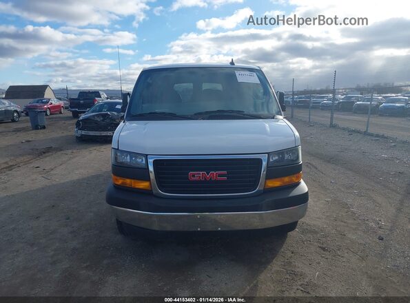 1GTW7AFP1P1160540 2023 GMC SAVANA CARGO White Вид щитка приладів