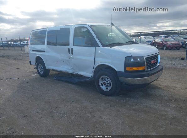 1GTW7AFP1P1160540 2023 GMC SAVANA CARGO White Передня права чверть