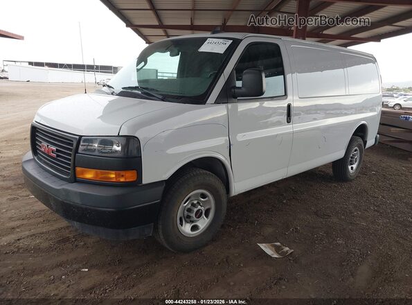 1GTW7AFP3P1107533 2023 GMC SAVANA CARGO Белый Передняя левая четверть
