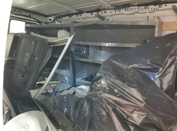 1GTW7AFP8M1191442 2021 GMC SAVANA White Widok wnętrza z tyłu