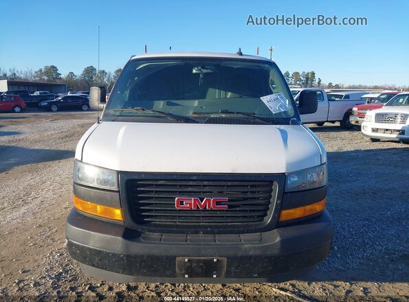 1GTW7AFPXP1110302 2023 GMC SAVANA CARGO Белый Вид щитка приборов