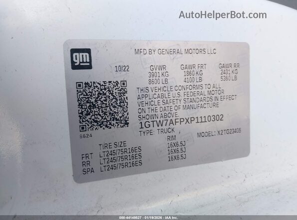 1GTW7AFPXP1110302 2023 GMC SAVANA CARGO Белый Вид подкапотного пространства