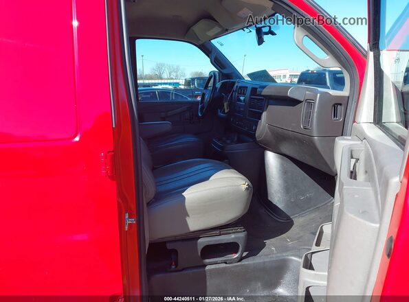 1GTZ7HFP9P1139862 2023 GMC SAVANA CARGO Красный Вид салона спереди