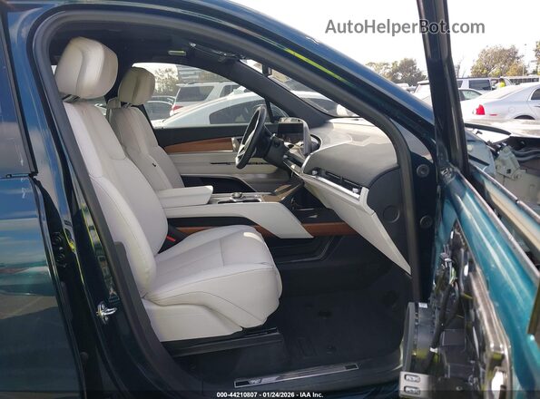 1GYC3KML9TZ704874 2026 CADILLAC VISTIQ Blue Вид салону спереду
