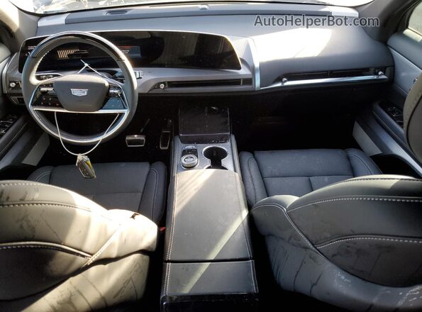 1GYC3NML0TZ700195 2026 CADILLAC VISTIQ Черный Вид панели приборов