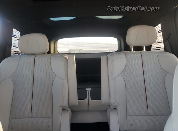 1GYC3NML9TZ708554 2026 CADILLAC VISTIQ Black Widok tylnych siedzeń