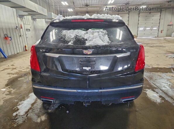 1GYFNFRS3HZ100002 2017 CADILLAC XT5 Black Widok z tyłu