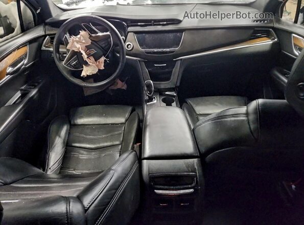 1GYFNFRS3HZ100002 2017 CADILLAC XT5 Black Widok deski rozdzielczej