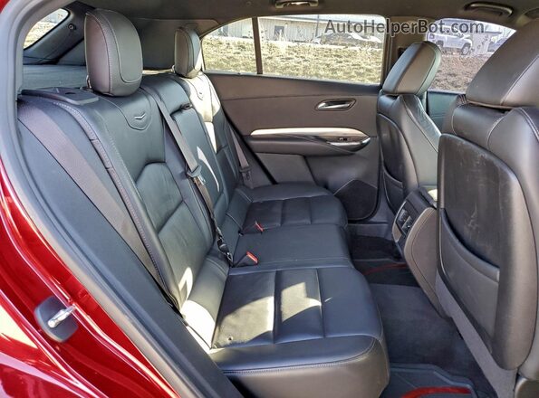 1GYFZCR44MF004945 2021 CADILLAC XT4 Red უკანა სალონის ხედი