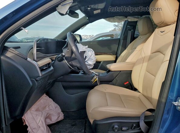 1GYFZDR46RF246620 2024 CADILLAC XT4 Синий Вид салона спереди