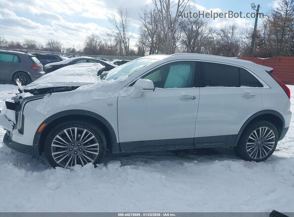 1GYFZDR49RF100387 2024 CADILLAC XT4 White 360 interior view