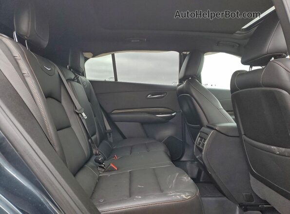 1GYFZER48MF042464 2021 CADILLAC XT4 Угольный Вид задней части салона