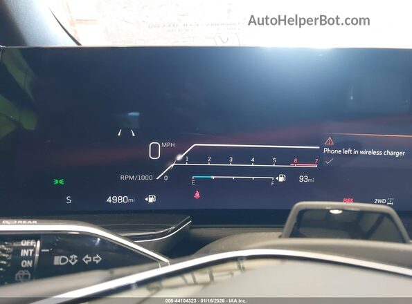 1GYS9FRLXSR404091 2025 CADILLAC ESCALADE Белый Вид задних сидений