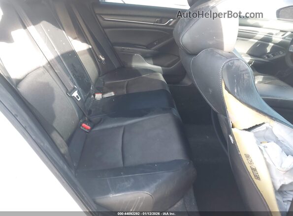 1HGCV1F31JA234053 2018 HONDA ACCORD White VIN კოდის სტიკერის ხედი