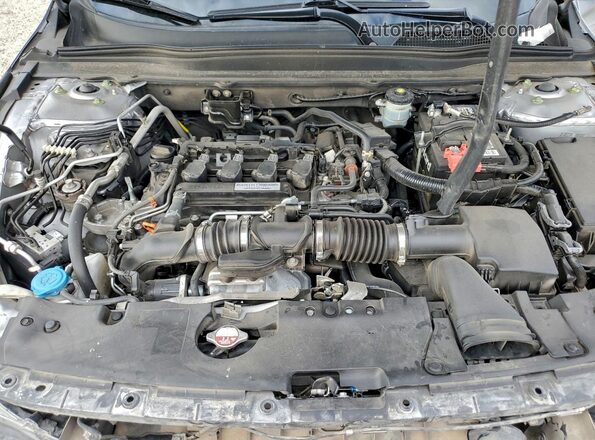 1HGCV1F37JA097300 2018 HONDA ACCORD Серебряный Вид задней части салона