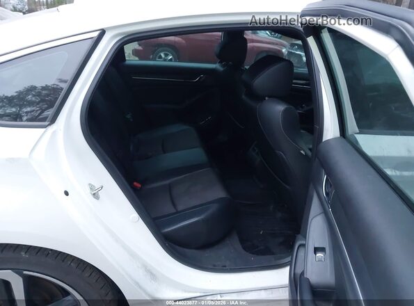 1HGCV2F30JA032357 2018 HONDA ACCORD White VIN კოდის სტიკერის ხედი