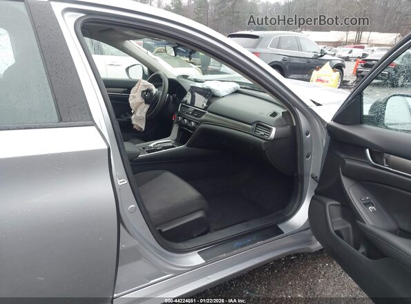 1HGCV3F12MA018078 2021 HONDA ACCORD HYBRID Серебряный Вид салона спереди