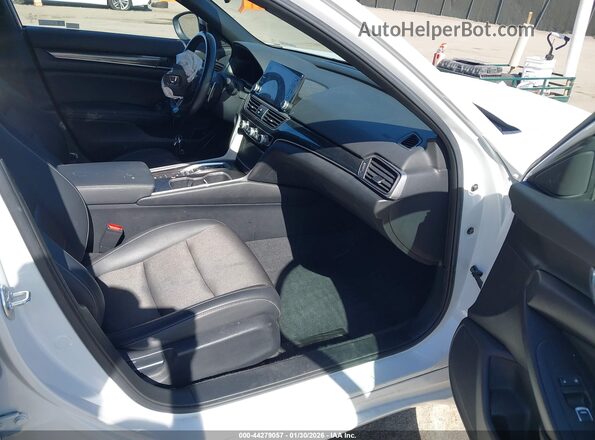 1HGCV3F22NA047719 2022 HONDA ACCORD HYBRID Белый Вид салона спереди