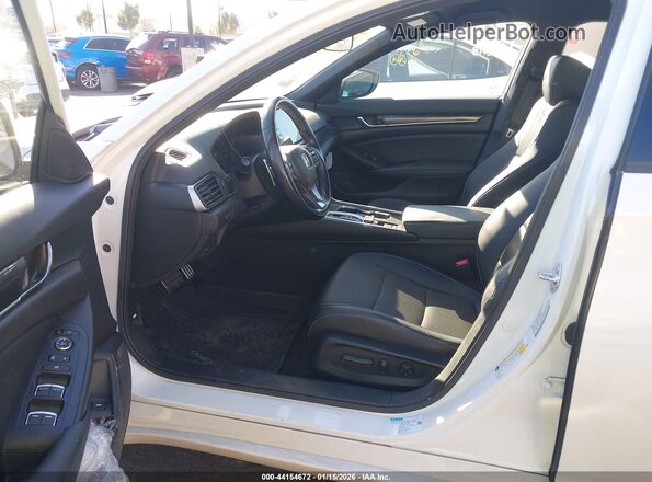1HGCV3F25NA005447 2022 HONDA ACCORD HYBRID Белый Вид салона спереди