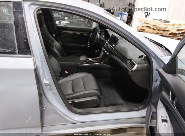 1HGCV3F26NA033760 2022 HONDA ACCORD HYBRID Gray Вид салону спереду