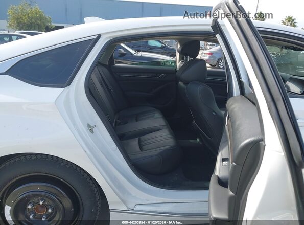 1HGCV3F50KA004034 2019 HONDA ACCORD HYBRID White Vista de la etiqueta del VIN