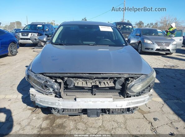 1HGCV3F59JA000174 2018 HONDA ACCORD HYBRID Серебряный Вид задней части салона