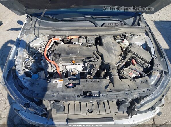 1HGCV3F59JA000174 2018 HONDA ACCORD HYBRID Серебряный Вид сзади