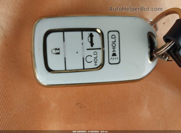 1HGCV3F91KA000934 2019 HONDA ACCORD HYBRID White Առջևի վահանակի տեսք