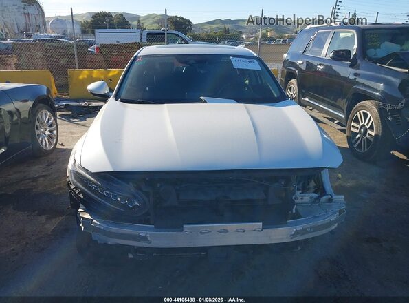 1HGCV3F94KA021731 2019 HONDA ACCORD HYBRID White Вид задньої частини салону