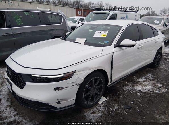 1HGCY1F2XRA074877 2024 HONDA ACCORD Белый Передняя левая четверть