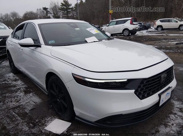 1HGCY1F2XRA074877 2024 HONDA ACCORD Белый Передняя правая четверть