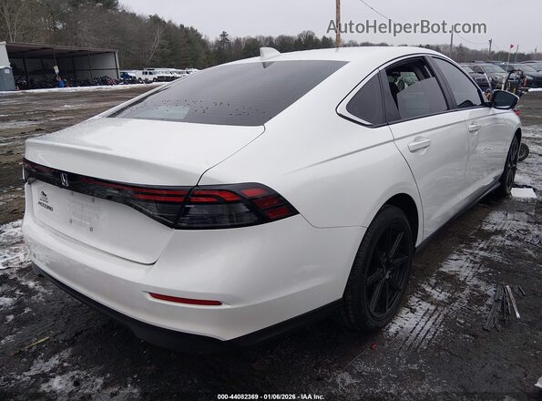 1HGCY1F2XRA074877 2024 HONDA ACCORD Белый Задняя правая четверть