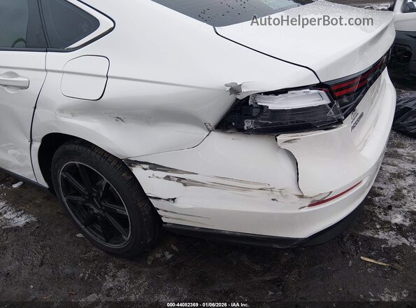 1HGCY1F2XRA074877 2024 HONDA ACCORD Белый Вид спереди