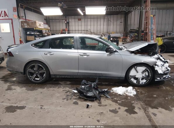 1HGCY2F58PA022094 2023 HONDA ACCORD HYBRID Серебряный Вид задней части салона
