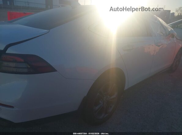 1HGCY2F69RA074443 2024 HONDA ACCORD HYBRID Белый Задняя правая четверть