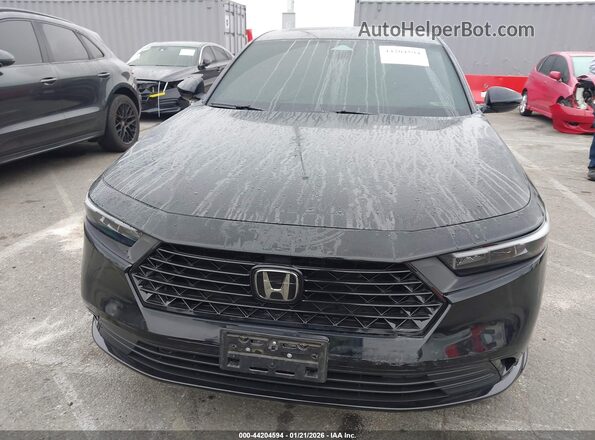 1HGCY2F72RA083901 2024 HONDA ACCORD HYBRID Черный Вид щитка приборов