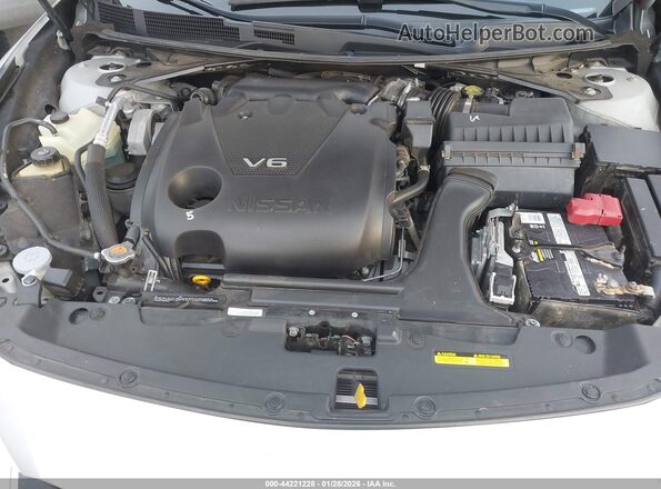 1N4AA6AP7JC403835 2018 NISSAN MAXIMA Серебряный Вид сзади