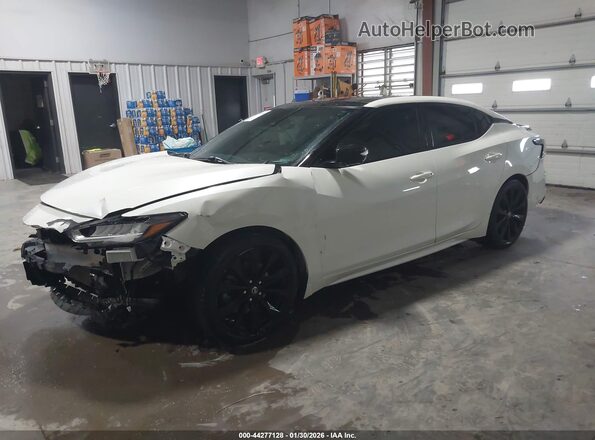 1N4AA6EV2LC367757 2020 NISSAN MAXIMA SR Белый Передняя левая четверть