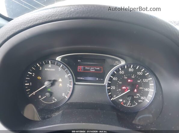 1N4AL3AP1HC231837 2017 NISSAN ALTIMA Red Rear seats view