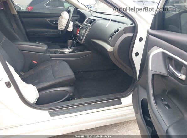 1N4AL3AP2JC278445 2018 NISSAN ALTIMA White Widok wnętrza z przodu