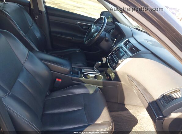 1N4AL3AP8JC141848 2018 NISSAN ALTIMA Черный Вид салона спереди