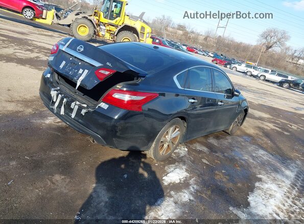 1N4AL3AP8JC141848 2018 NISSAN ALTIMA Черный Задняя правая четверть