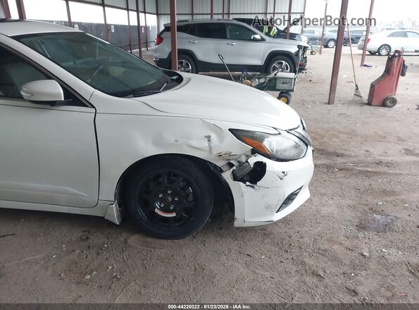 1N4AL3AP9HC226000 2017 NISSAN ALTIMA White Widok z przodu