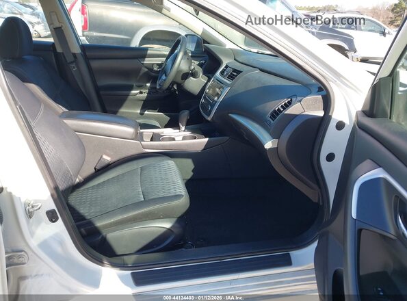 1N4AL3AP9JC203337 2018 NISSAN ALTIMA White Vista interior delantera