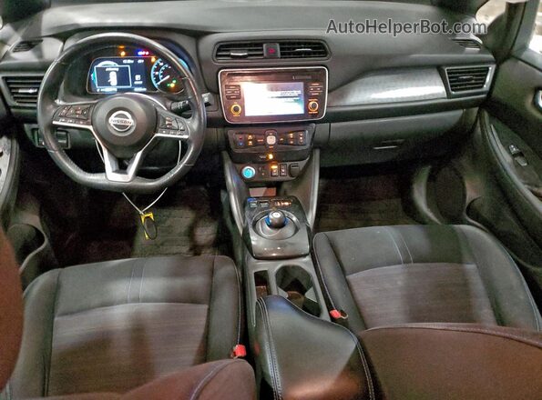 1N4AZ1CP1JC301634 2018 NISSAN LEAF Gray Вид панелі приладів